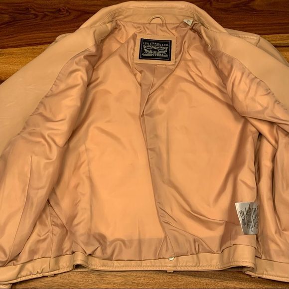 SIZE L LEVI’S JACKET - Picture 5 of 16